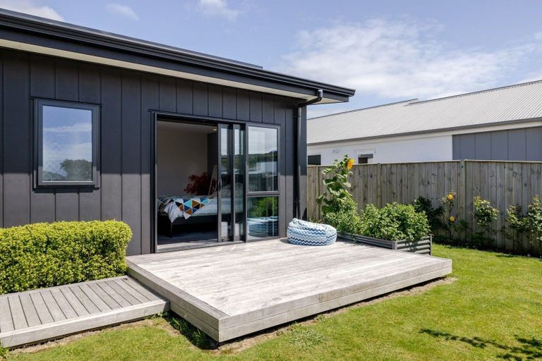 Photo of property in 77 Freedom Drive, Kelvin Grove, Palmerston North, 4414