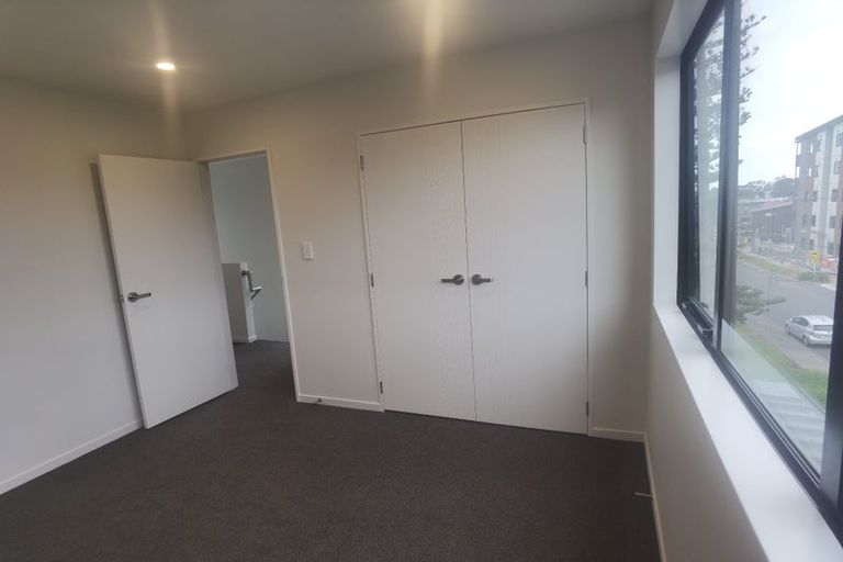 Photo of property in 4b Tonar Street, Northcote, Auckland, 0627