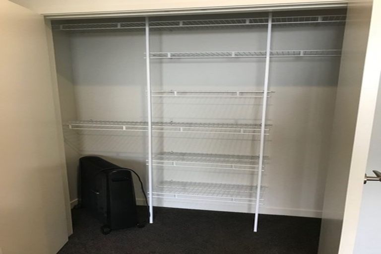 Photo of property in 35 Kanuka Road, Hobsonville, Auckland, 0616