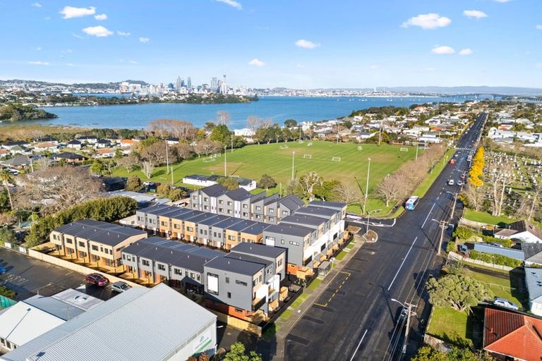 Photo of property in 10/133 Bayswater Avenue, Bayswater, Auckland, 0622
