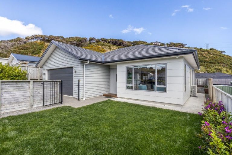 Photo of property in 18 Schooner Drive, Whitby, Porirua, 5024