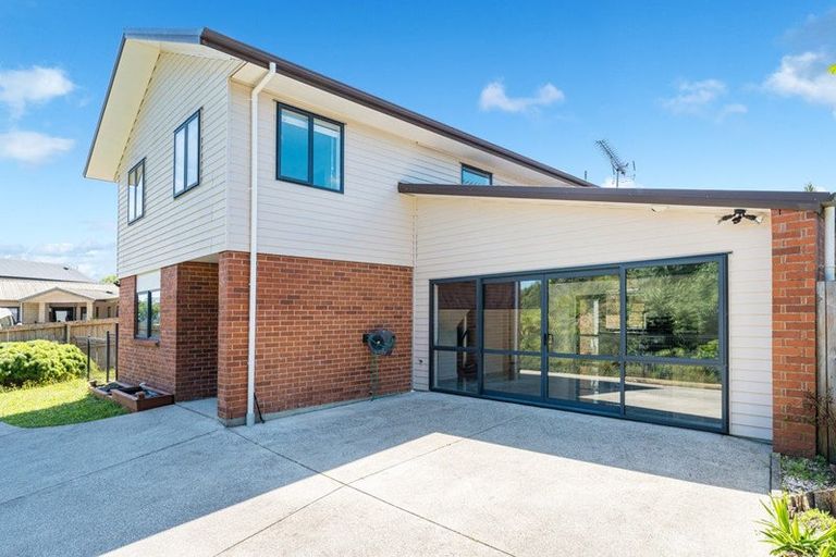 Photo of property in 24 Foundation Place, Glen Eden, Auckland, 0602