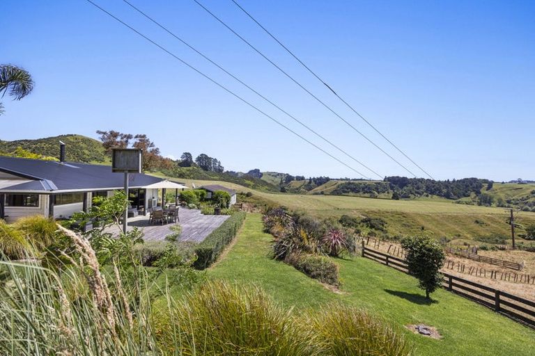 Photo of property in 543 Mataro Road, Onaero, Urenui, 4375