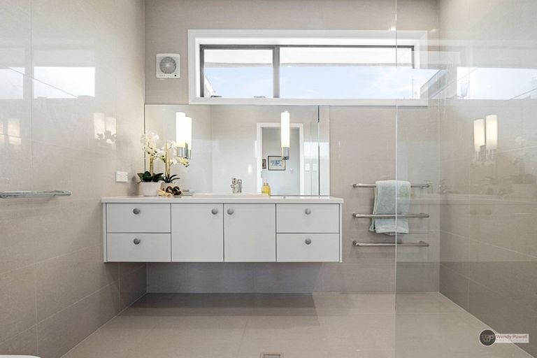 Photo of property in 14 Wilford Street, Woburn, Lower Hutt, 5011