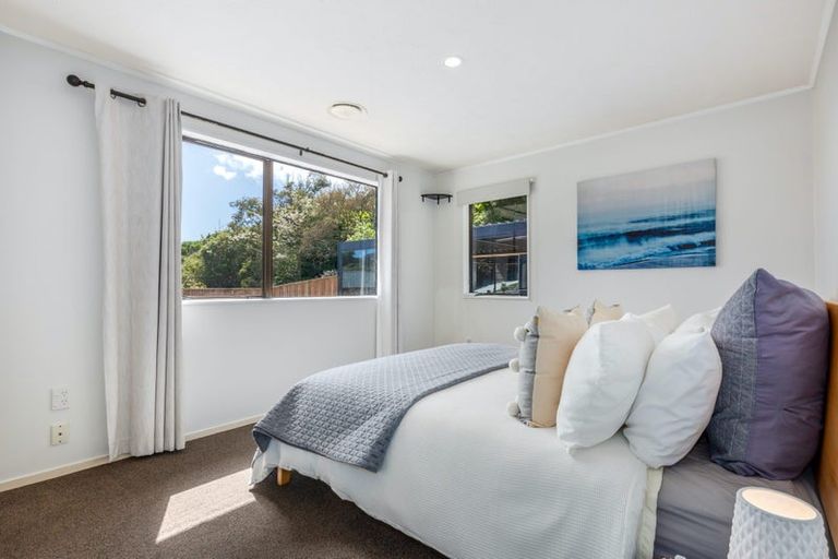 Photo of property in 76 Omapere Street, Whitby, Porirua, 5024