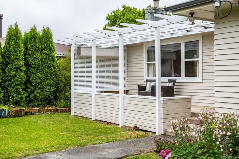 Photo of property in 6 Udy Street, Greytown, 5712