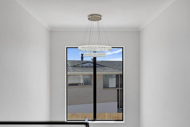 Photo of property in 12a Mcleod Road, Weymouth, Auckland, 2103