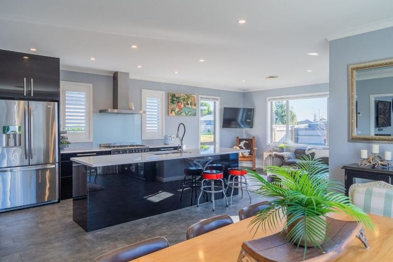 Photo of property in 9 Bridford Way, Paraparaumu, 5032