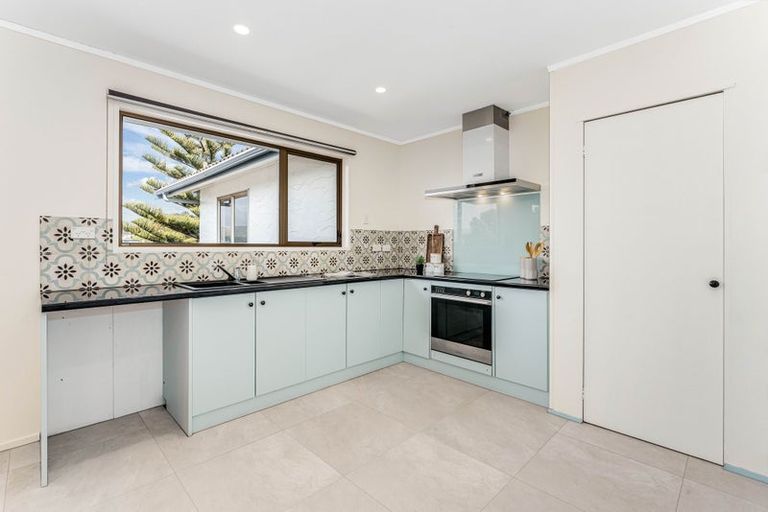 Photo of property in 11 The Anchorage, Whitby, Porirua, 5024