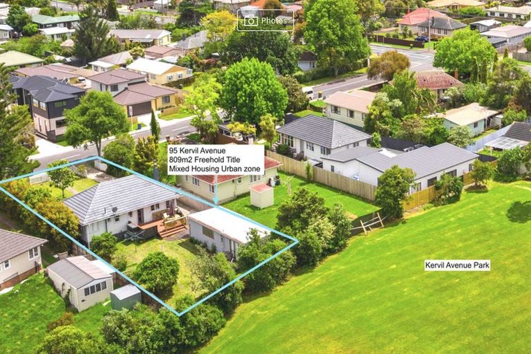 Photo of property in 95 Kervil Avenue, Te Atatu Peninsula, Auckland, 0610