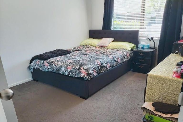 Photo of property in 9/58 Manuroa Road, Takanini, 2112