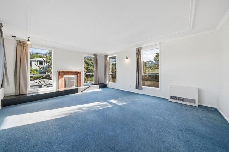 Photo of property in 1 Hallewell Crescent, Johnsonville, Wellington, 6037