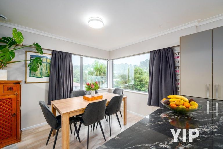 Photo of property in 5 Hallewell Crescent, Johnsonville, Wellington, 6037