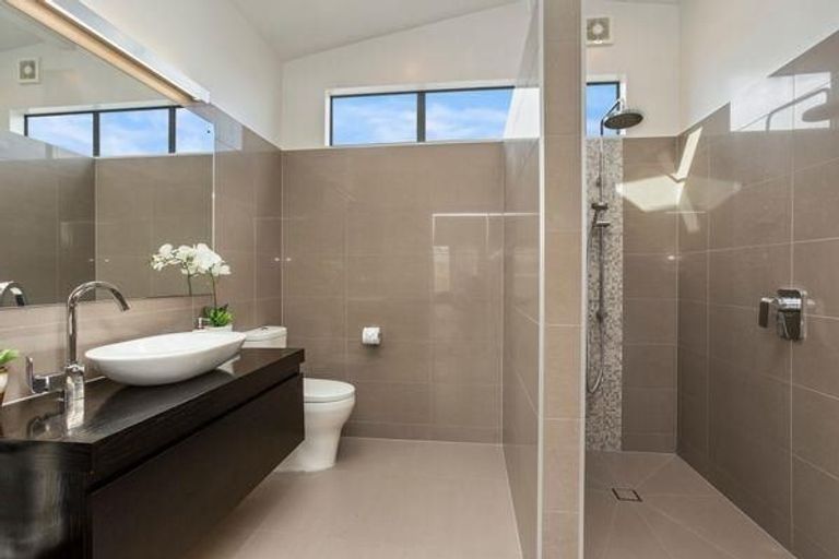 Photo of property in 109b Wellington Street, Howick, Auckland, 2014