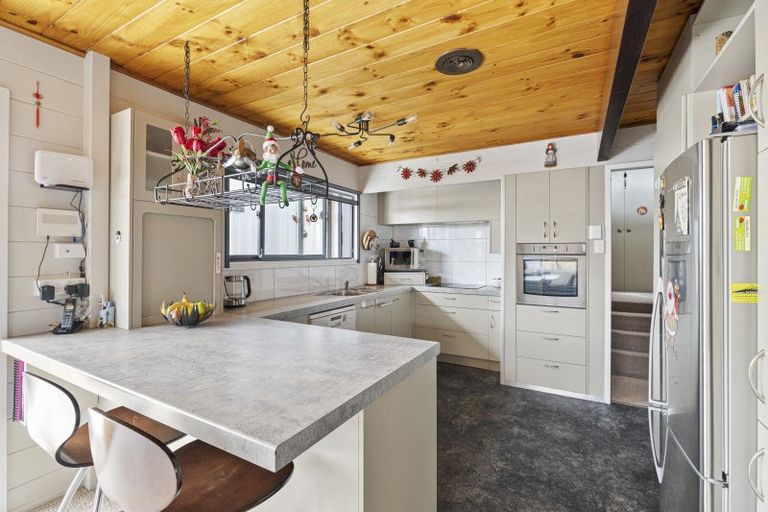 Photo of property in 184 Tukapa Street, Westown, New Plymouth, 4310