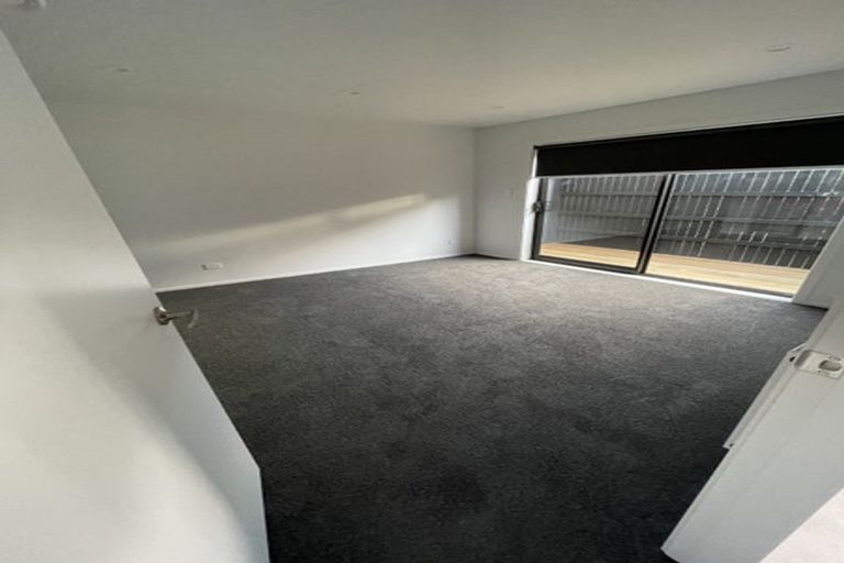 Photo of property in 145e The Parade, Island Bay, Wellington, 6023