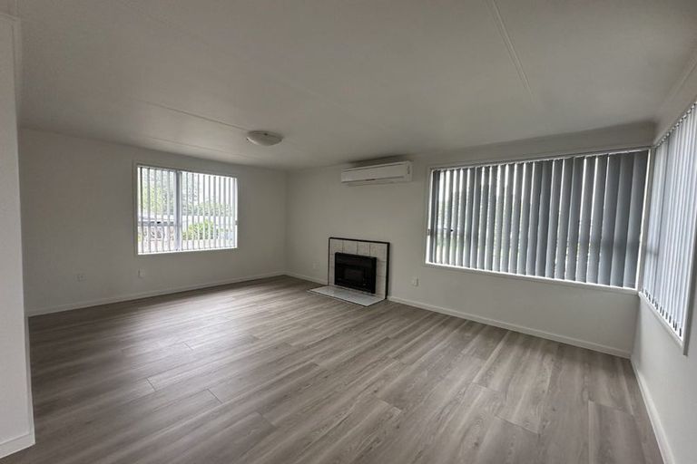 Photo of property in 8 Dennis Road, Papatoetoe, Auckland, 2025