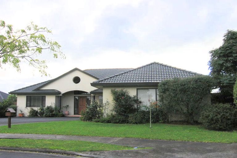 Photo of property in 12 Moy Place, East Tamaki Heights, Auckland, 2016