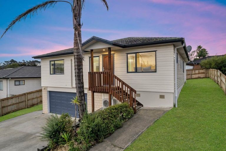 Photo of property in 9 Makora Road, Massey, Auckland, 0614