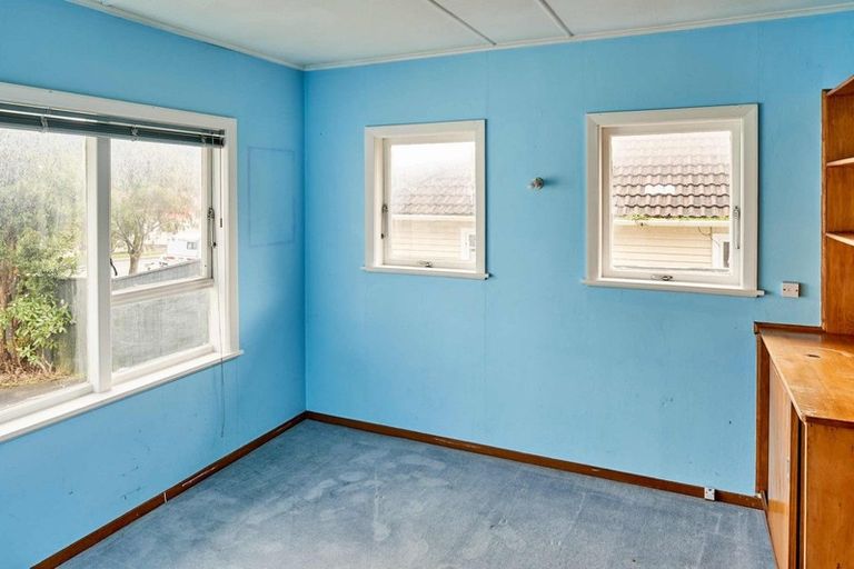 Photo of property in 115 Main Road, Wainuiomata, Lower Hutt, 5014