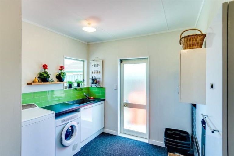 Photo of property in 83 Kensington Drive, Taradale, Napier, 4112