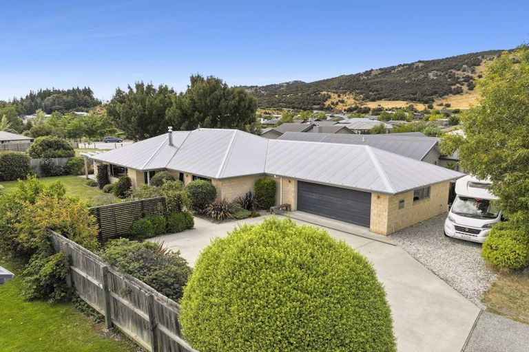 Photo of property in 88 Mount Iron Drive, Wanaka, 9305