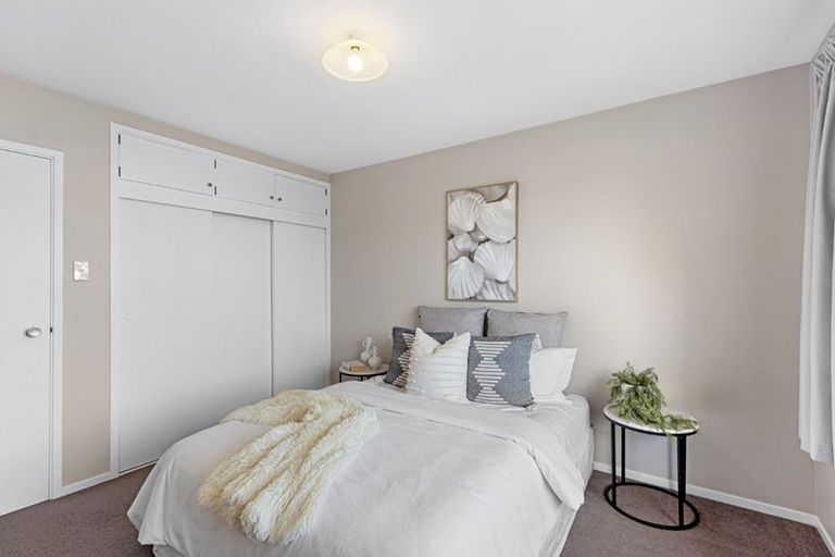 Photo of property in 124 Lake Terrace Road, Burwood, Christchurch, 8061