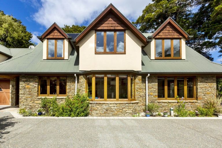 Photo of property in 16 Benzie Avenue, Wallaceville, Upper Hutt, 5018
