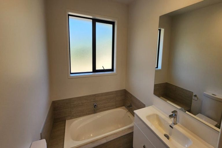 Photo of property in 14a Cowling Road, Hurdon, New Plymouth, 4310