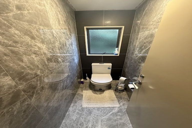 Photo of property in 12a Riverstone Drive, Riverstone Terraces, Upper Hutt, 5018