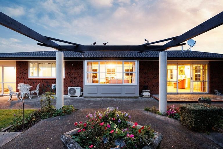 Photo of property in 7 Woodfield Avenue, Roslyn, Palmerston North, 4414