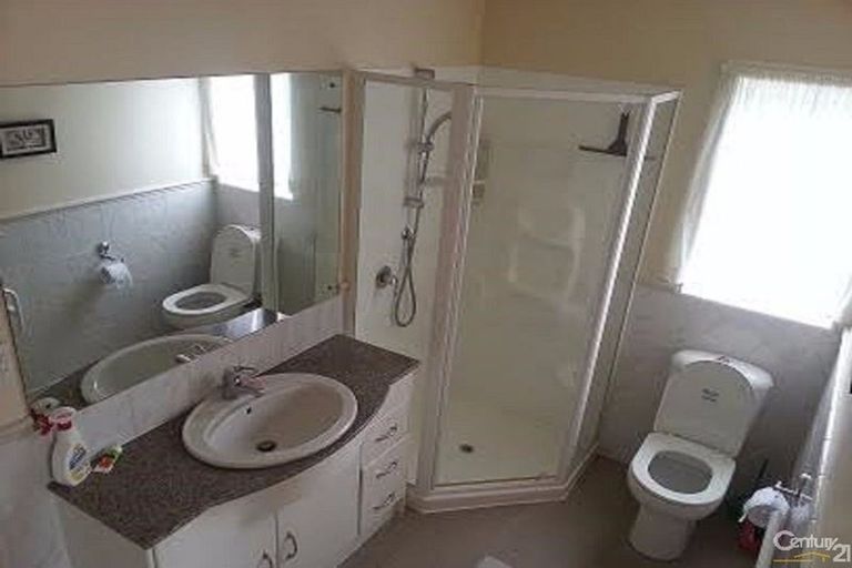 Photo of property in 32 Middlefield Drive, East Tamaki Heights, Auckland, 2016