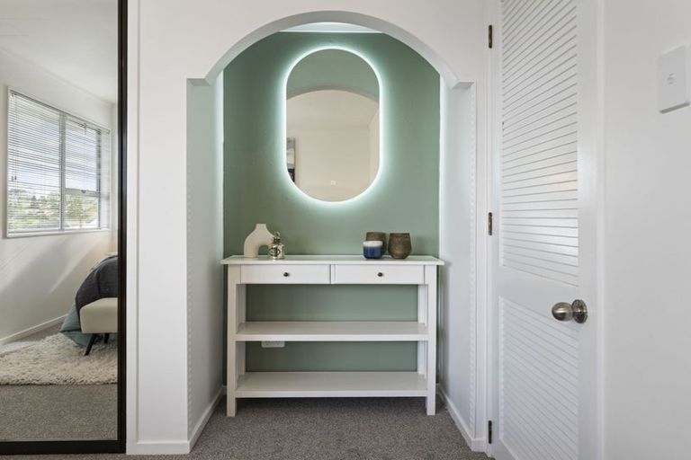 Photo of property in 5 Gallony Avenue, Massey, Auckland, 0614