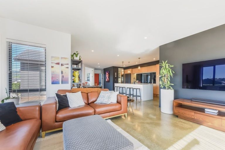 Photo of property in 17 Huntaway Close, Stoke, Nelson, 7011