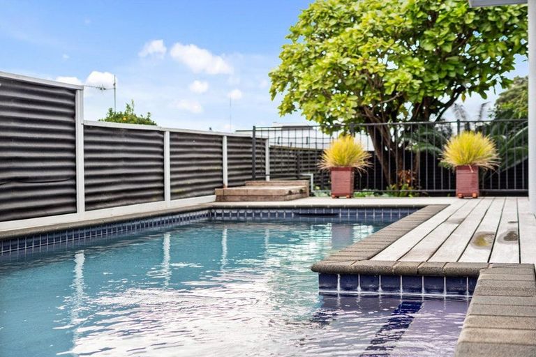 Photo of property in 27 Seaway Terrace, Otumoetai, Tauranga, 3110