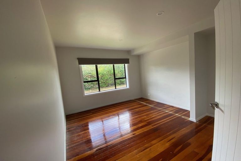 Photo of property in 80 Neil Avenue, Te Atatu Peninsula, Auckland, 0610