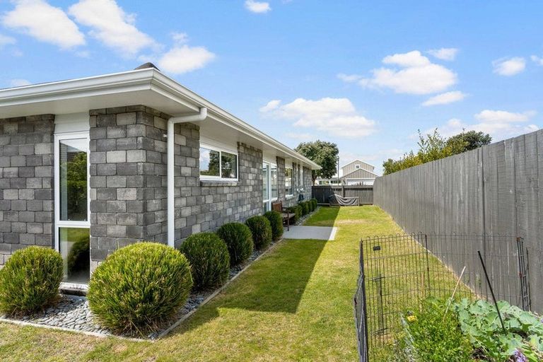 Photo of property in 18 Excelsa Place, Papamoa Beach, Papamoa, 3118