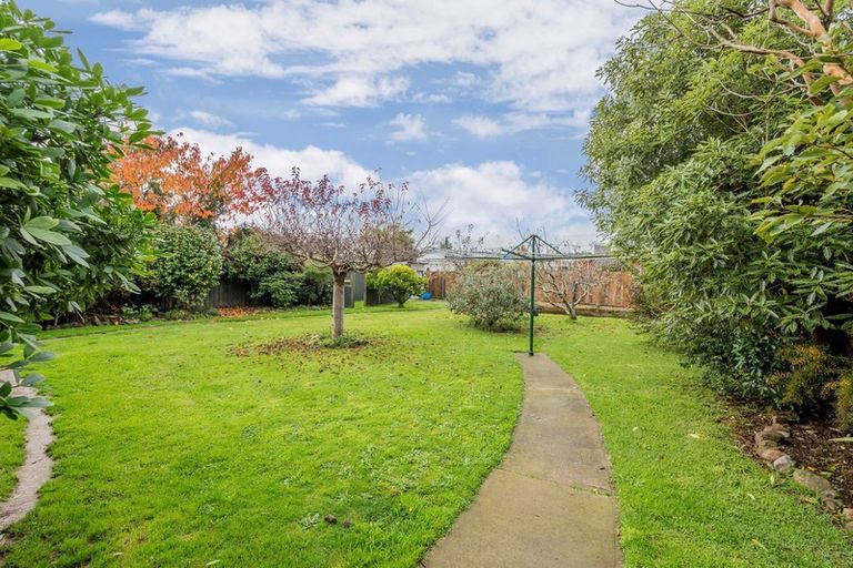 Photo of property in 10 Guildford Street, Levin, 5510
