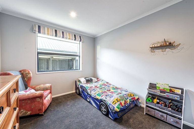 Photo of property in 11 O'rourke Place, Casebrook, Christchurch, 8051