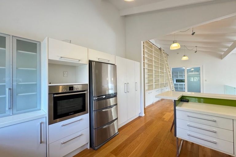 Photo of property in 15 Cavalry Close, Crofton Downs, Wellington, 6035