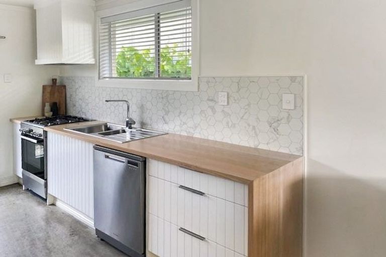 Photo of property in 3/5 Coles Place, St Albans, Christchurch, 8014