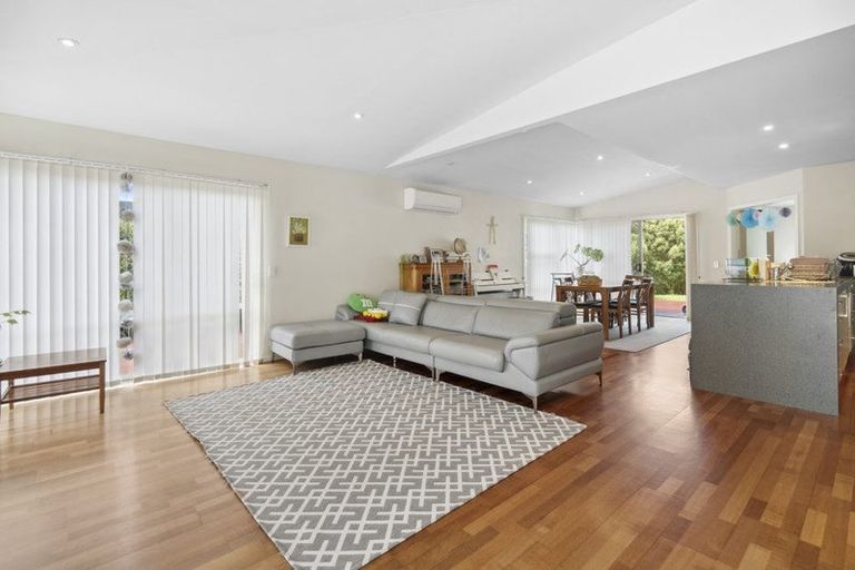 Photo of property in 42 Waverton Terrace, Churton Park, Wellington, 6037