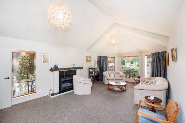 Photo of property in 11 Pastoral Lane, Hokowhitu, Palmerston North, 4410