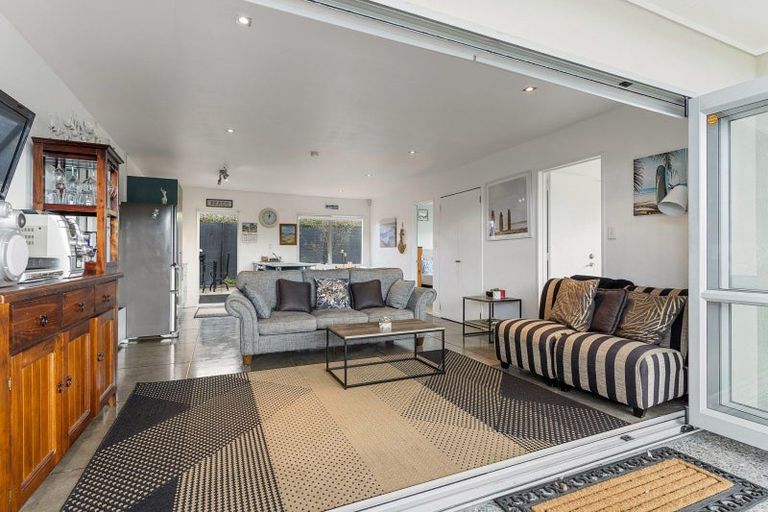 Photo of property in 227b Ocean Road, Whangamata, 3620