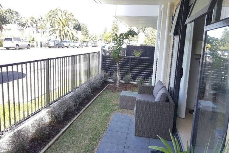 Photo of property in 2/388 Hibiscus Coast Highway, Orewa, 0931