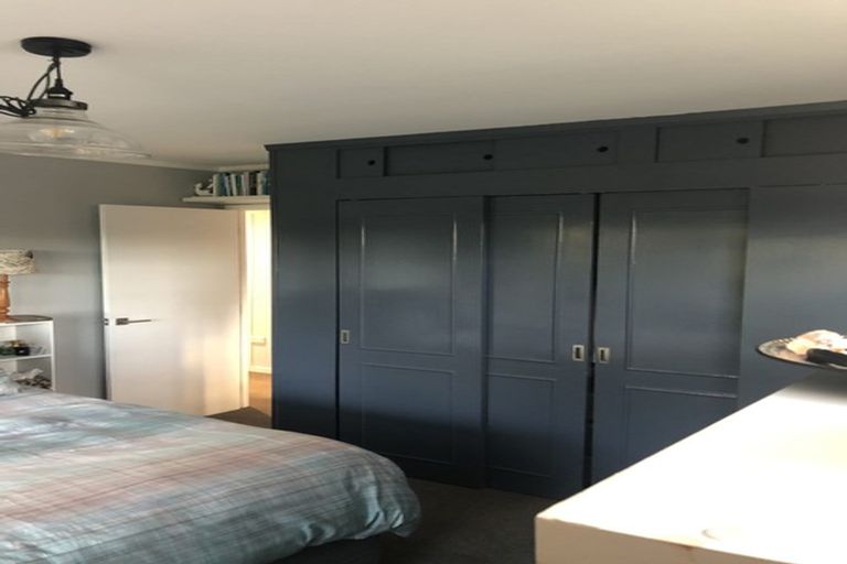 Photo of property in 40 Tamahere Drive, Glenfield, Auckland, 0629