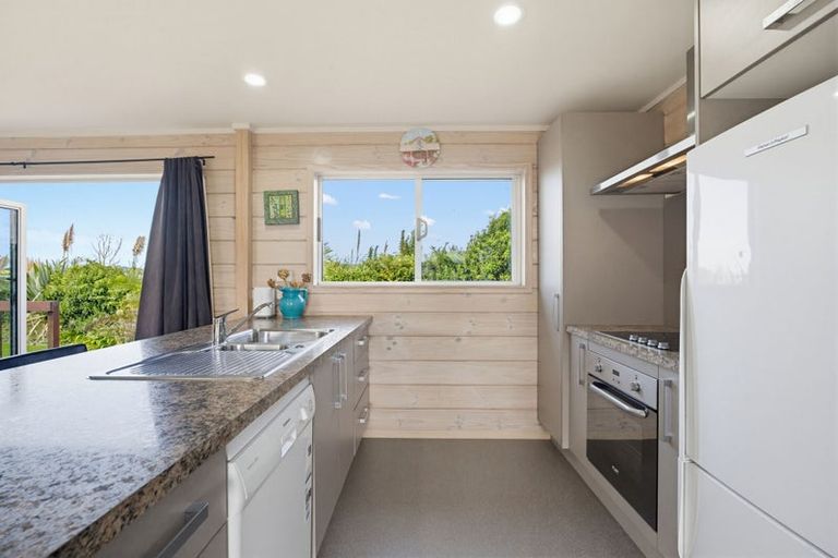 Photo of property in 42 Carina Way, Whitianga, 3510