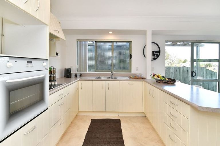 Photo of property in 1/12 Miro Street, Helensville, 0800