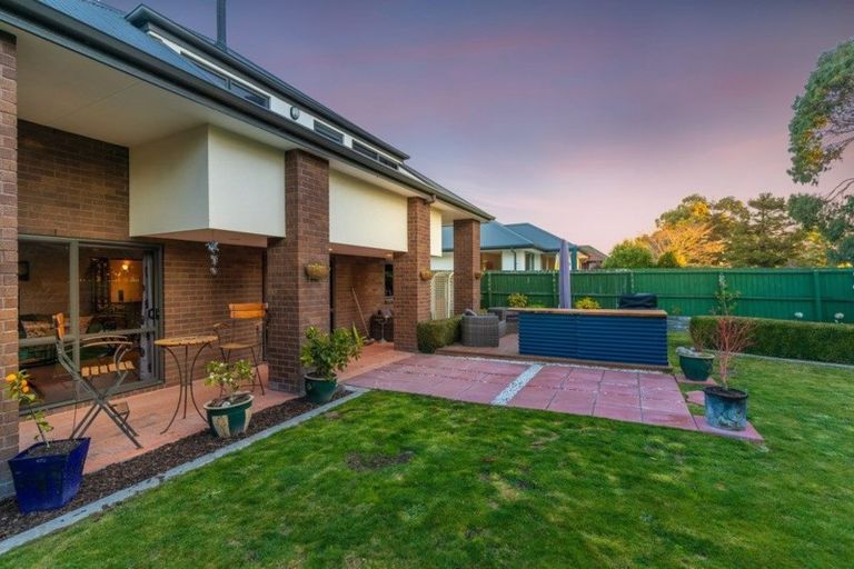 Photo of property in 243a Wainoni Road, Avondale, Christchurch, 8061