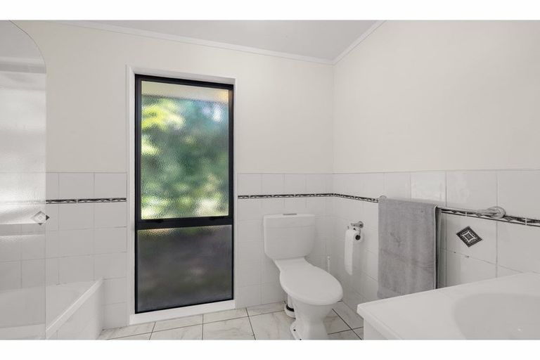 Photo of property in 1 Silkwood Lane, Kerikeri, 0230